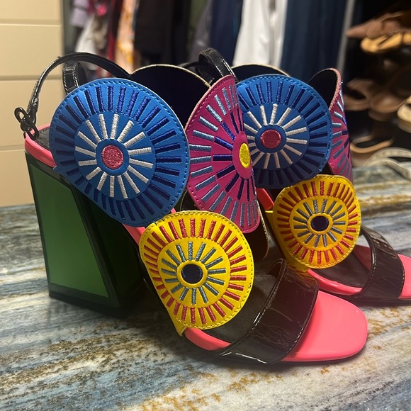 EXE LUCIA Block Heel Sandal - Picture 1 of 5